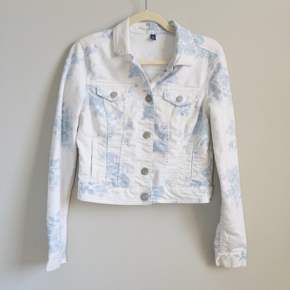 American Eagle Outfitters Jackets & Blazers - AMERICAN EAGLE White & Blue Floral Denim Jacket, S